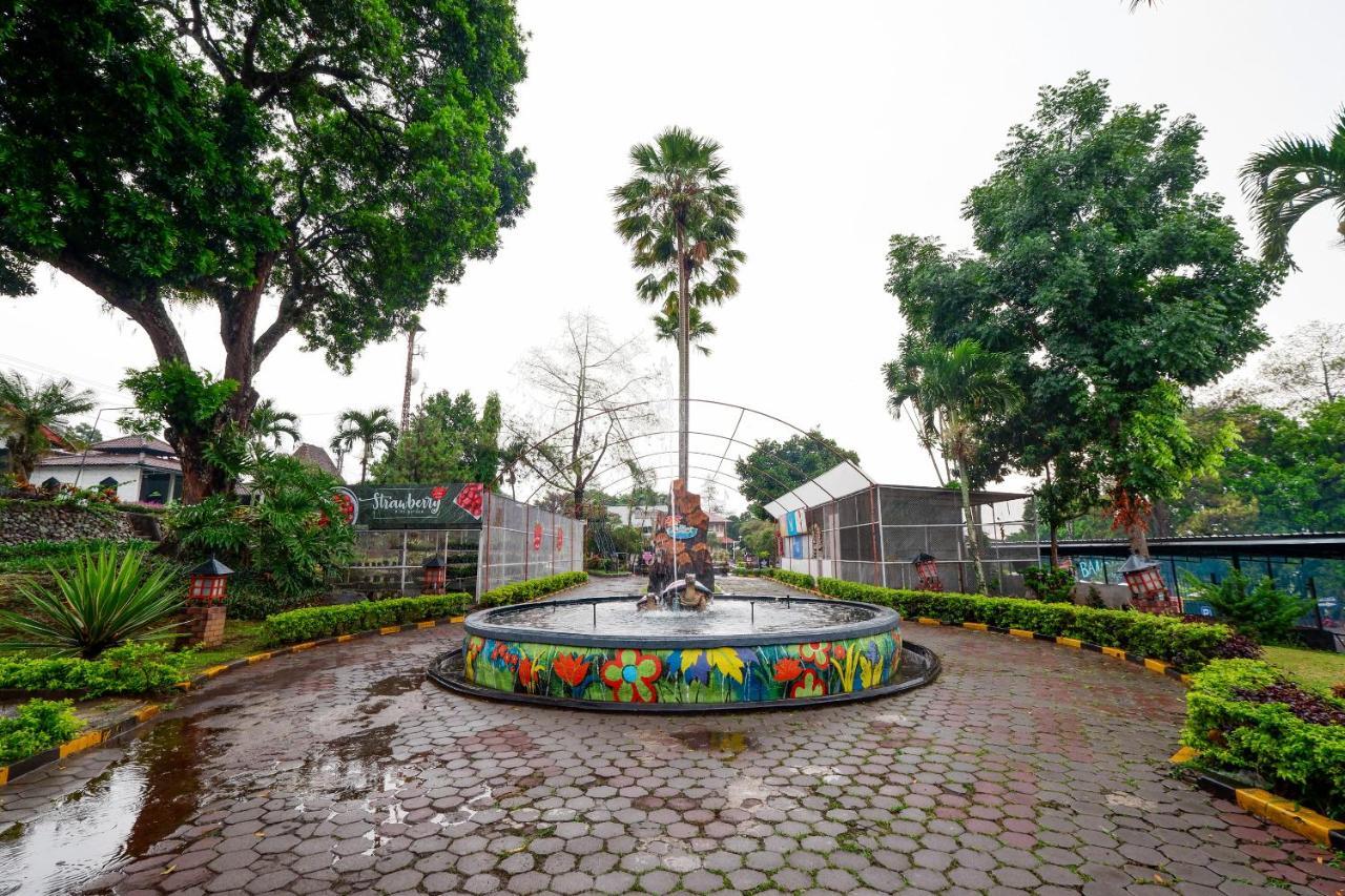 Oyo Capital O 1808 New Bandungan Indah Hotel Semarang Exterior foto